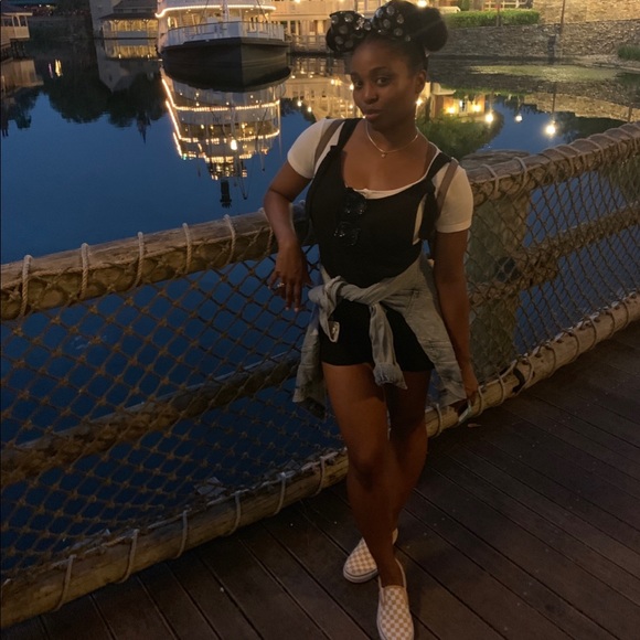 Meet your Posher, Sharima - Picture 4 of 7